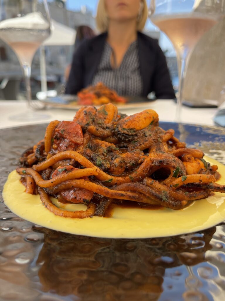 Spaghettone bruciato. di Romanazzi's Restaurant